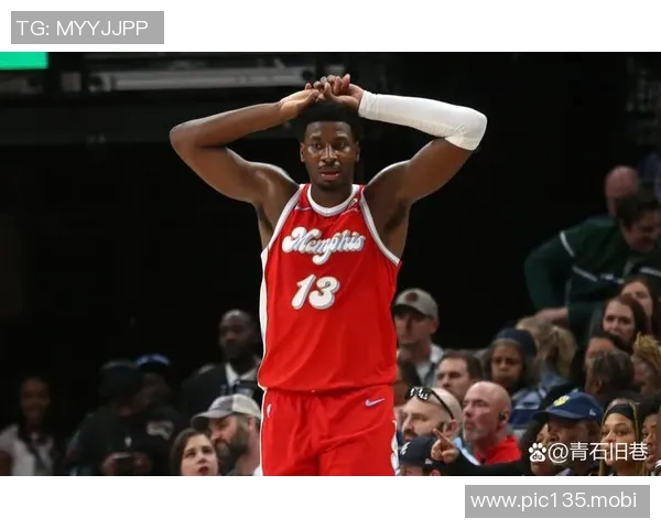 进攻还行但篮板不够！小贾伦·杰克逊20中10得26分 仅拿到4篮板